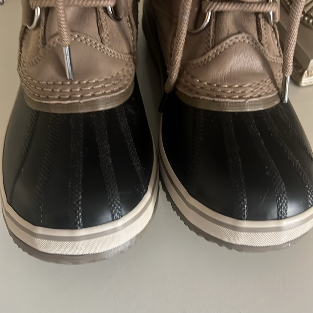 Brand new! NWOT SOREL WOMEN'S JOAN OF ARCTIC BOOT 7.5 - Picture 3 of 8